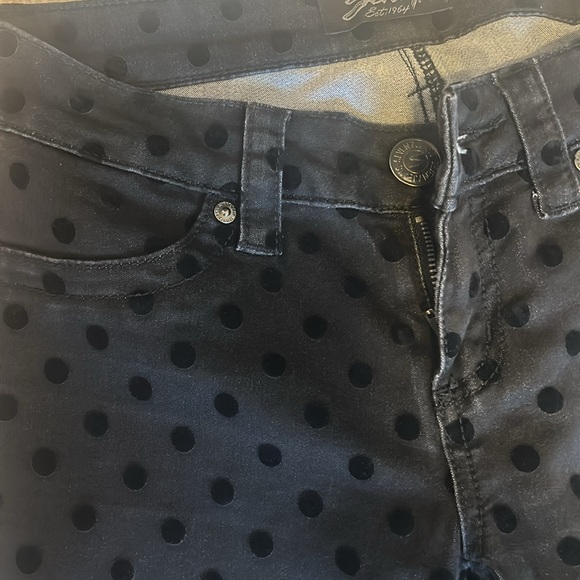 Seven 7 Jeans - Picture 3 of 6